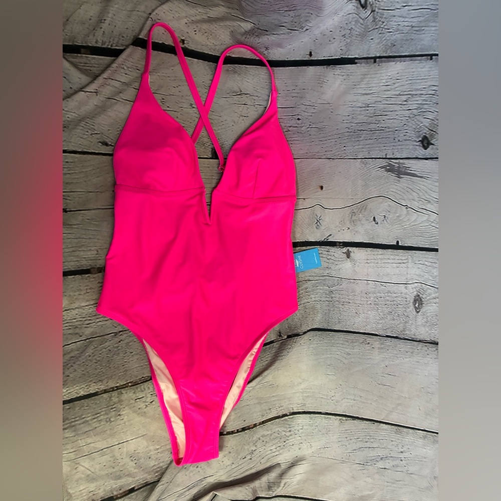 CUPSHE Women’s Swimsuit One Piece Bathing Suit Deep V Neck Crisscross Back Pink